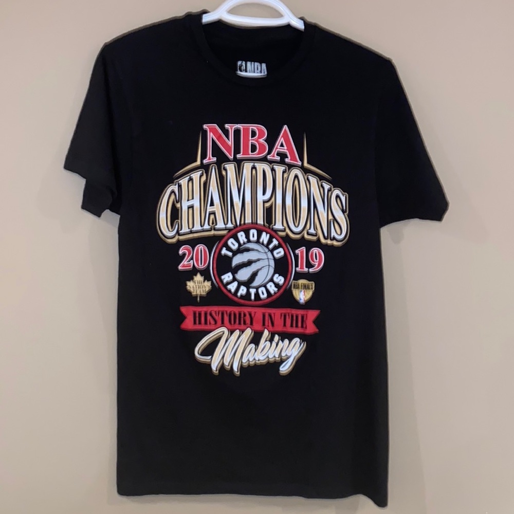 Toronto Raptors NBA CHAMPIONS 2019 Short Sleeve Graphic T-Shirt